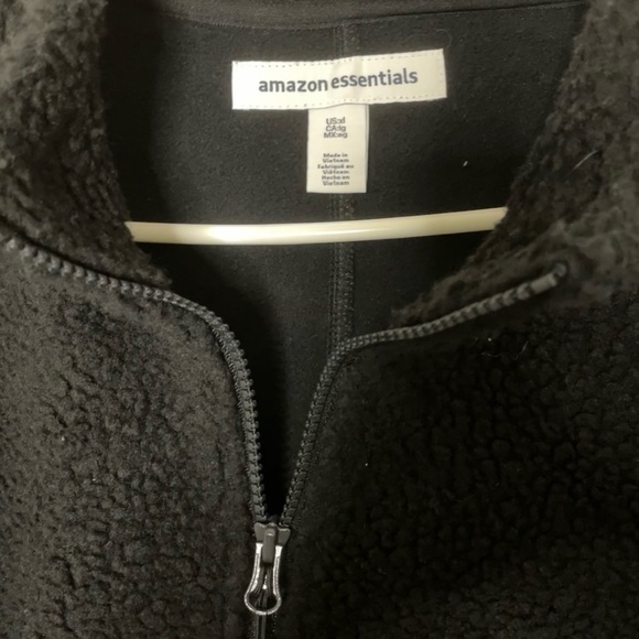 Amazon Essentials Men’s Jacket - Picture 2 of 5